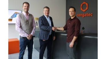 (從左到右) Canonical 物聯網銷售總監- Alexander Lehmannv, Canonical 物聯網和設備全球銷售副總裁- Joe Dulin 和康佳特解決方案經理- Andreas Bergbauer很高興能為 aReady.COM 用戶提供最佳的 Ubuntu Pro 開箱即用體驗。