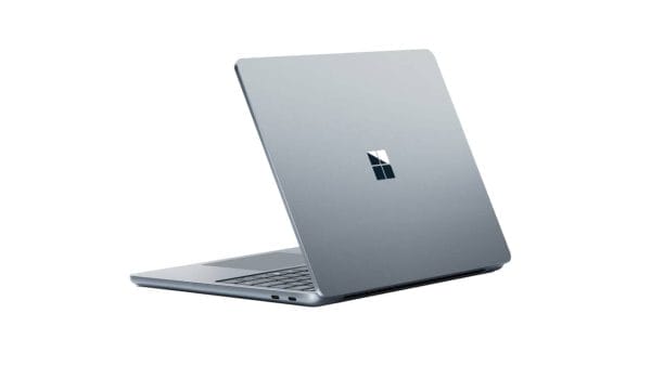 【新聞圖片一】全新 13 吋的 Surface Laptop 是微軟迄今最輕薄的筆電機型，專為便攜而設計，為效能而打造，並透過 AI 賦能全面升級。