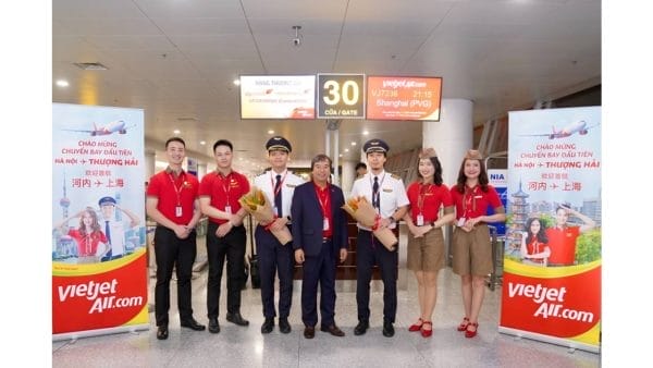 新聞稿照片二：越捷航空歡慶全新航線──河內直飛上海