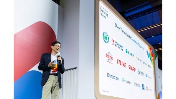 【漸強實驗室新聞圖片】Google Cloud台灣總經理陳愷新於Google Cloud Summit Taipei現場介紹漸強實驗室入列Google Cloud合作夥伴