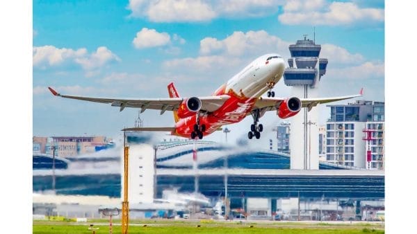 新聞稿照片一：越捷航空班機起飛，開啟連結世界的航程