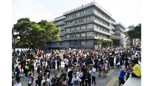 文化大學「迎新列車」全台四地同步舉辦,近距離傳遞新生資訊。